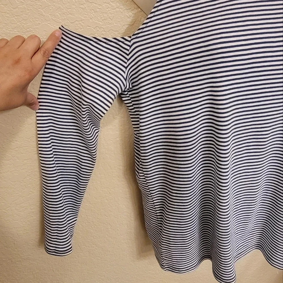 LOFT cold shoulder striped top size M - Picture 4 of 9